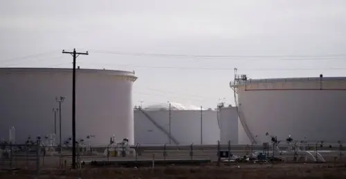 Pakistan offers tax-free oil storage facilities to KSA
