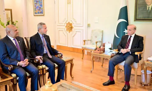 PM Shehbaz, Singapore FM discuss trade, investment, digital economy cooperation