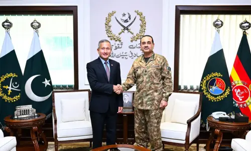 Singapore FM, COAS discuss security dynamics