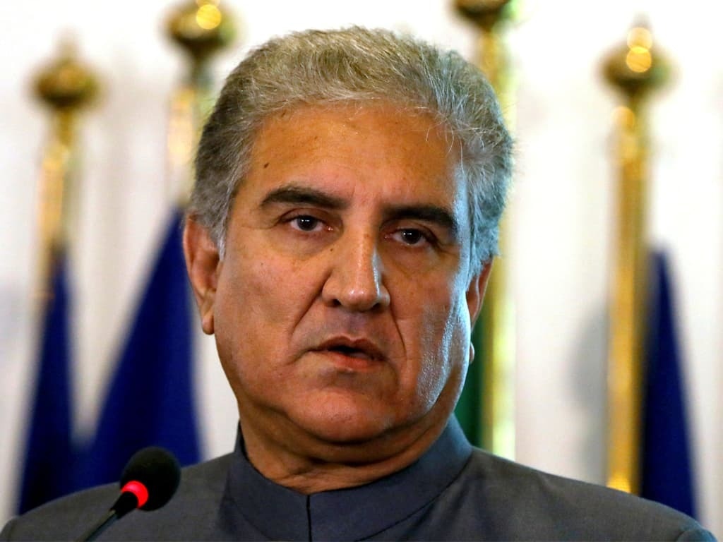 After Fawad’s arrest, Qureshi asks PTI leadership to reach Zaman Park