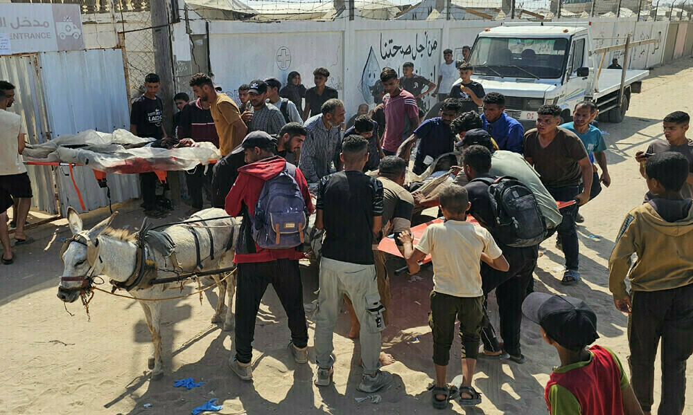 Palestinians transport bodies towards a hospital in Rafah, in the southern Gaza Strip on June 16, 2025. Photo: AFP
