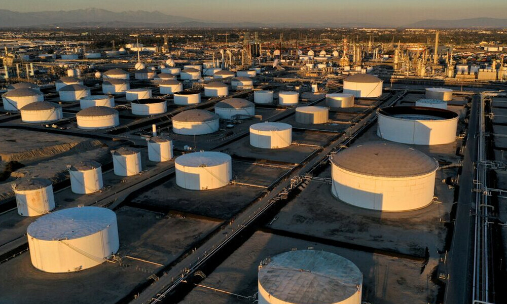 Storage tanks are seen at Marathon Petroleum&rsquo;s Los Angeles Refinery, which processes domestic & imported crude oil in Carson, California, US, March 11, 2022. Picture taken with a drone. File Photo: Reuters