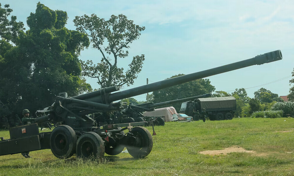 A Thailand&rsquo;s mobile artillery unit operates after Thailand and Cambodia exchanged heavy artillery on Friday as their worst fighting in more than a decade stretched for a second day, in Surin, Thailand, July 25, 2025. Photo: Reuters
