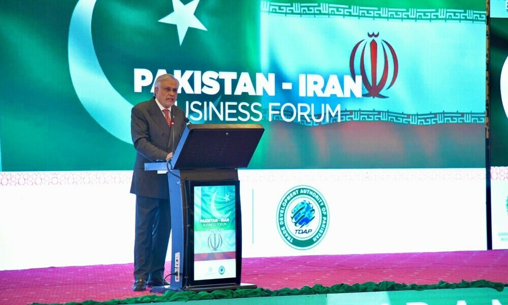 Deputy Prime Minister and Foreign Minister Senator Mohammad Ishaq Dar addressing the Pakistan-Iran Business Forum in Islamabad on August 3, 2025. Photo: X/@ForeignOfficePk
