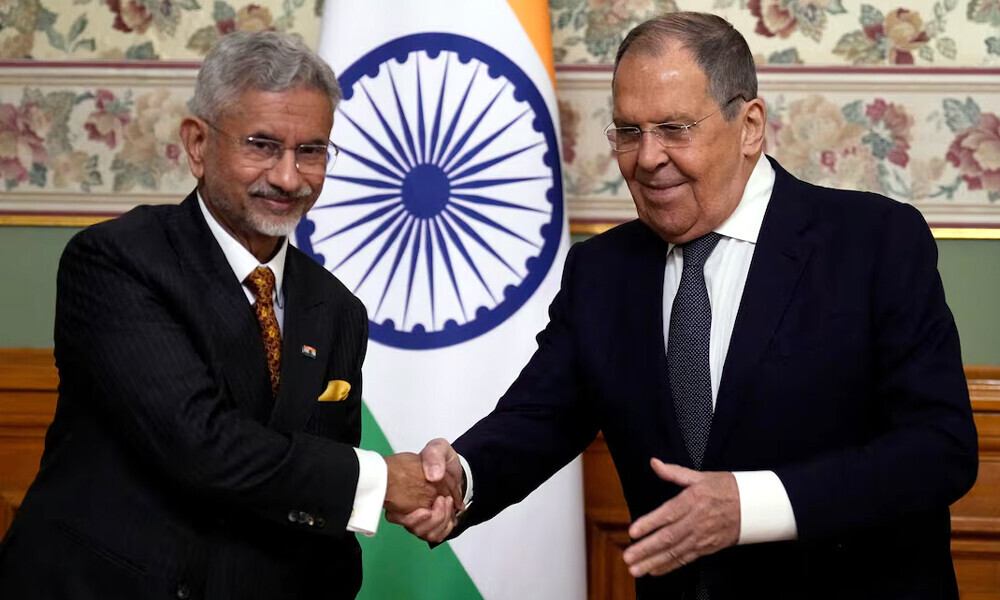 Russia&rsquo;s Foreign Minister Sergei Lavrov shakes hands with India&rsquo;s Foreign Minister Subrahmanyam Jaishankar during a joint press conference following their talks at Zinaida Morozova&rsquo;s Mansion in Moscow, Russia August 21, 2025.