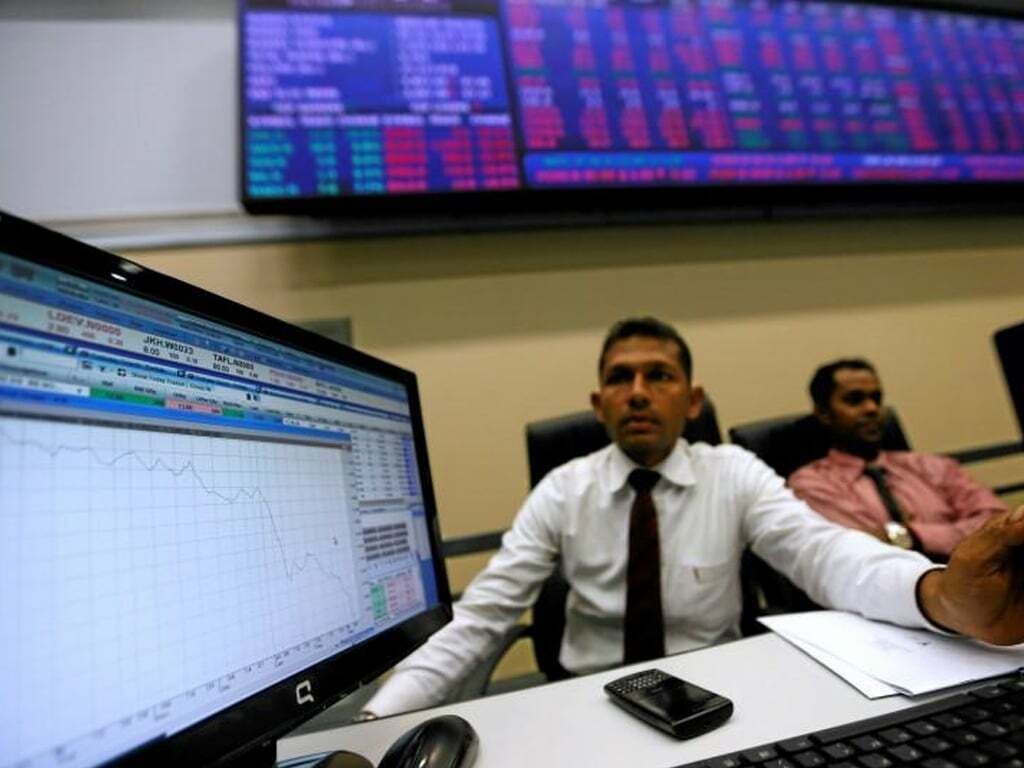 Sri Lanka shares extend drop