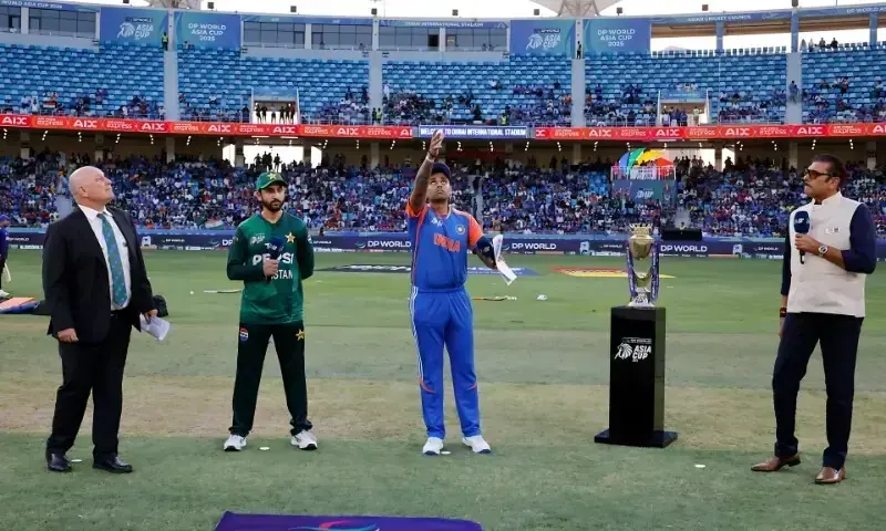 Andy Pycroft (left) watches on as Indian skipper (second right) throws coin at toss in Dubai on September 14, 2025. Photo: Facebook/@PakistanCricketBoard Andy Pycroft (left) watches on as Indian skipper (second right) throws coin at toss in Dubai on September 14, 2025. Photo: Facebook/@PakistanCricketBoard