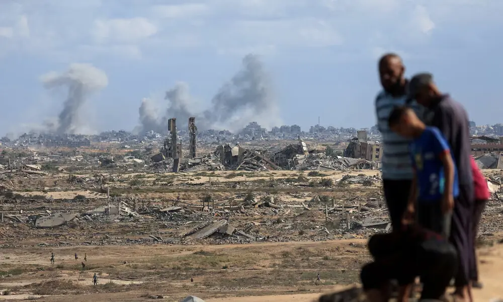 Smoke rises following explosions during the Israeli military offensive in Gaza City, as seen from the central Gaza Strip. Photo: Reuters
