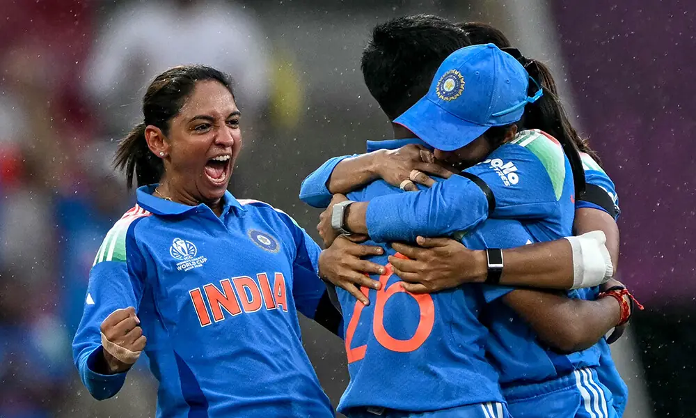 India&rsquo;s captain Harmanpreet Kaur (L) celebrates with teammates after the dismissal of Australia&rsquo;s captain Alyssa Healy during the ICC Women&rsquo;s Cricket World Cup 2025 one-day international (ODI) semi-final match between India and Australia at the DY Patil Stadium in Navi Mumbai on October 30, 2025. Photo: AFP