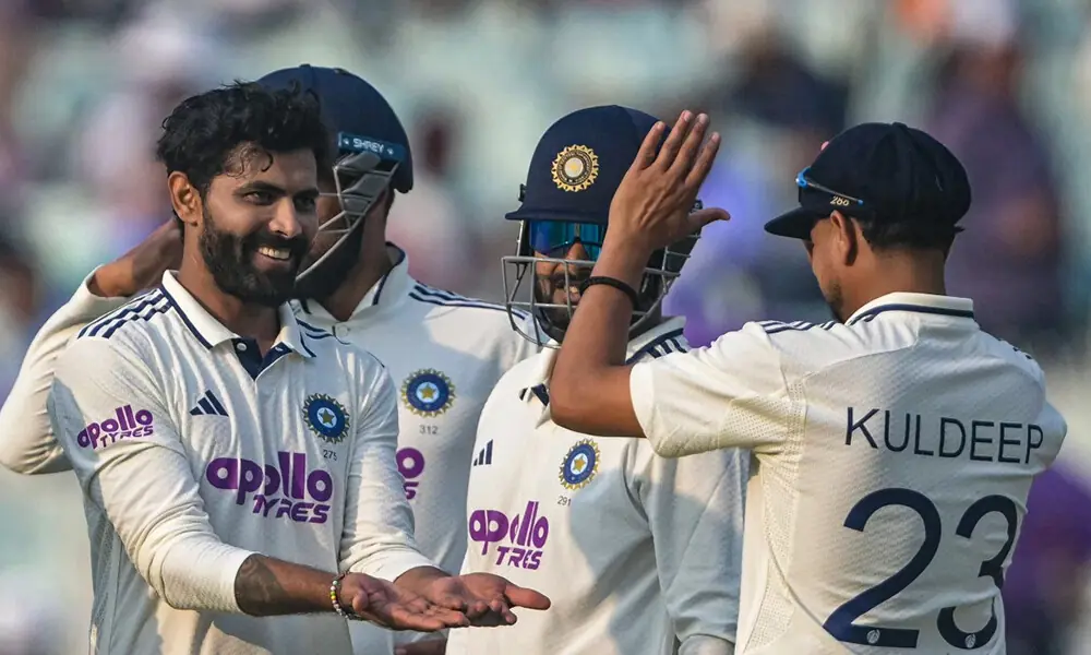 India&rsquo;s Ravindra Jadeja (L) celebrates with teammates after taking the wicket of South Africa&rsquo;s Wiaan Mulder during the second day of the first Test cricket match between India and South Africa at the Eden Gardens in Kolkata on November 15, 2025. Photo: AFP
