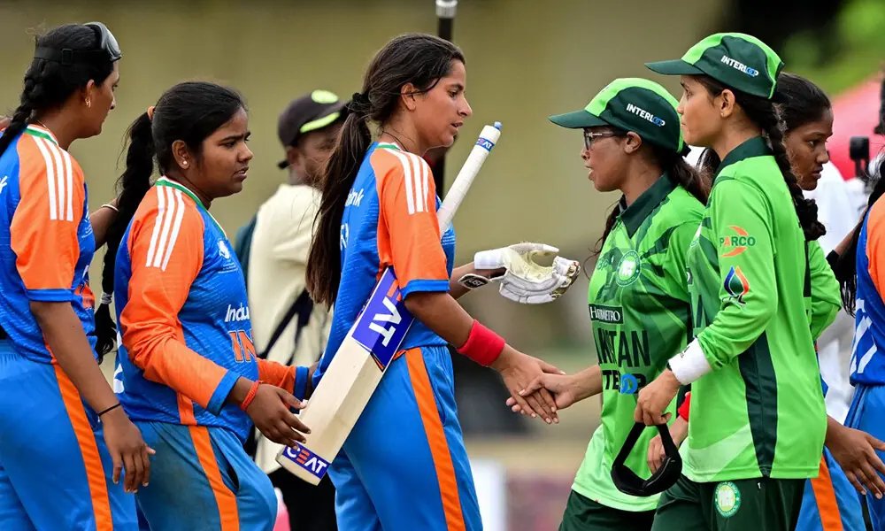 Pakistan&rsquo;s captain Nimra Rafique (3R) shakes hands with India&rsquo;s players at the end of the Women&rsquo;s Blind Twenty20 World Cup 2025 match between India and Pakistan at the BOI Cricket Stadium in Katunayake on November 16, 2025. Photo: AFP