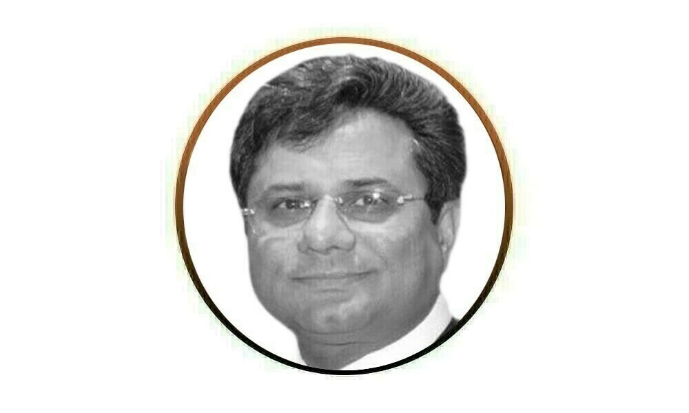 Constitution, dictators, and cronies