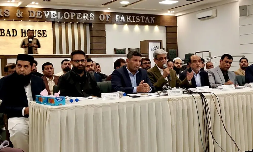 Karachi builders threaten shutdown, sit-in over alleged extortion calls - Markets - Business Recorder