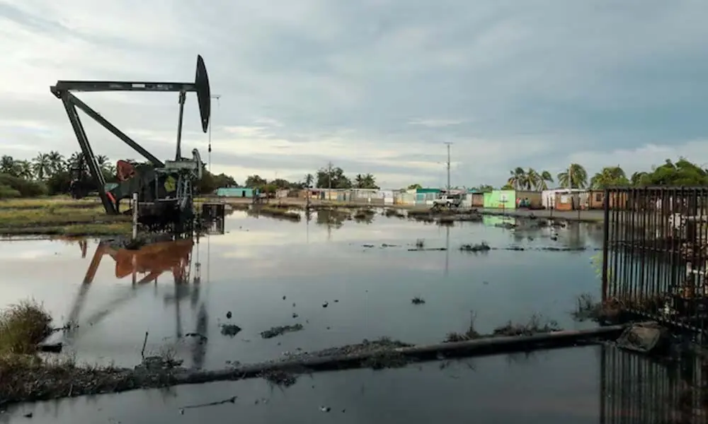 An oil pump jack is seen in an oil field near Lake Maracaibo, in Cabimas, Venezuela. Reuters An oil pump jack is seen in an oil field near Lake Maracaibo, in Cabimas, Venezuela. Reuters