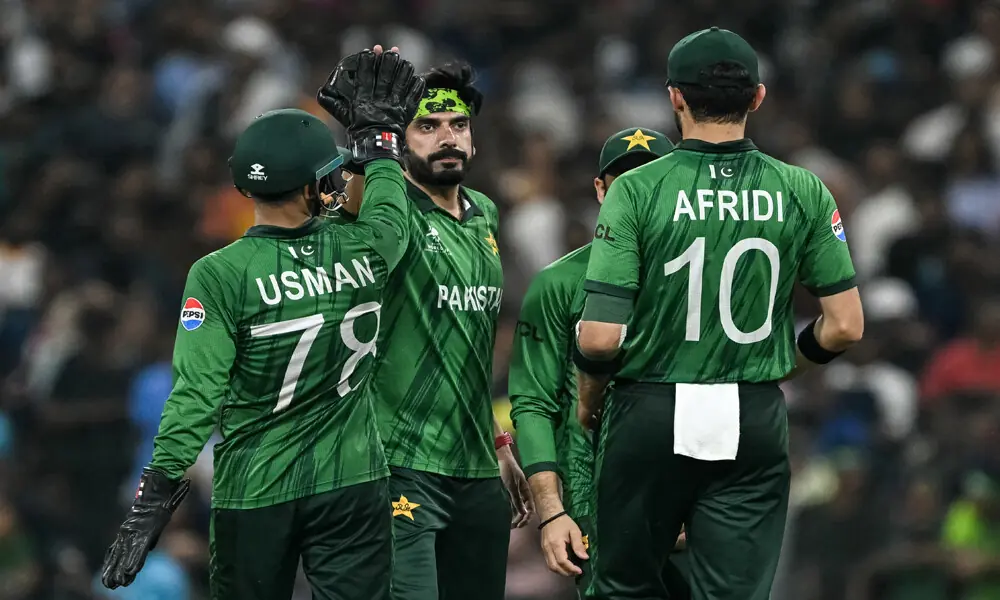 Pakistan&rsquo;s Shaheen Shah Afridi and Usman Tariq celebrate with teammates after taking the wicket during the 2026 ICC Men&rsquo;s T20 Cricket World Cup at the Sinhalese Sports Club (SSC) Ground in Colombo on February 10, 2026. Photo: AFP