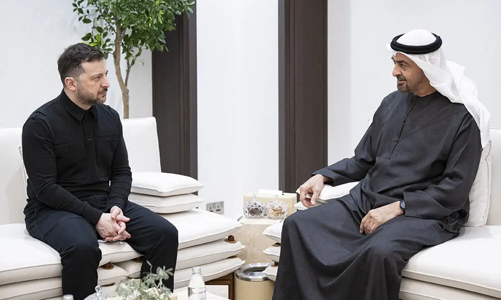 An undated handout photograph released on March 28, 2026, by the United Arab Emirates Presidential Court shows UAE&rsquo;s President Sheikh Mohamed bin Zayed al-Nahyan (R) meeting with Ukrainian President Volodymyr Zelensky in the United Arab Emirates. Photo: AFP