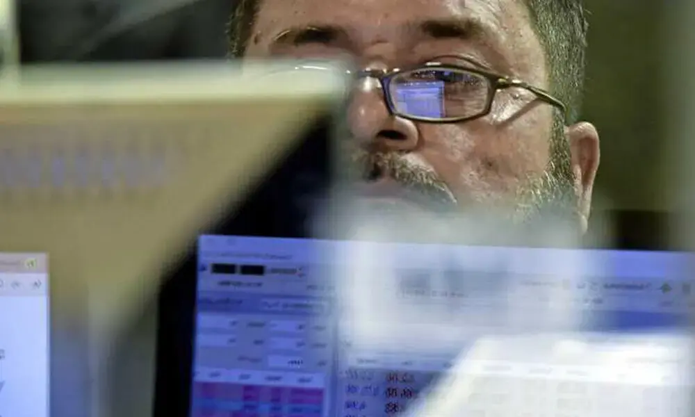 PSX sheds over 5,300 points amid geopolitical tensions