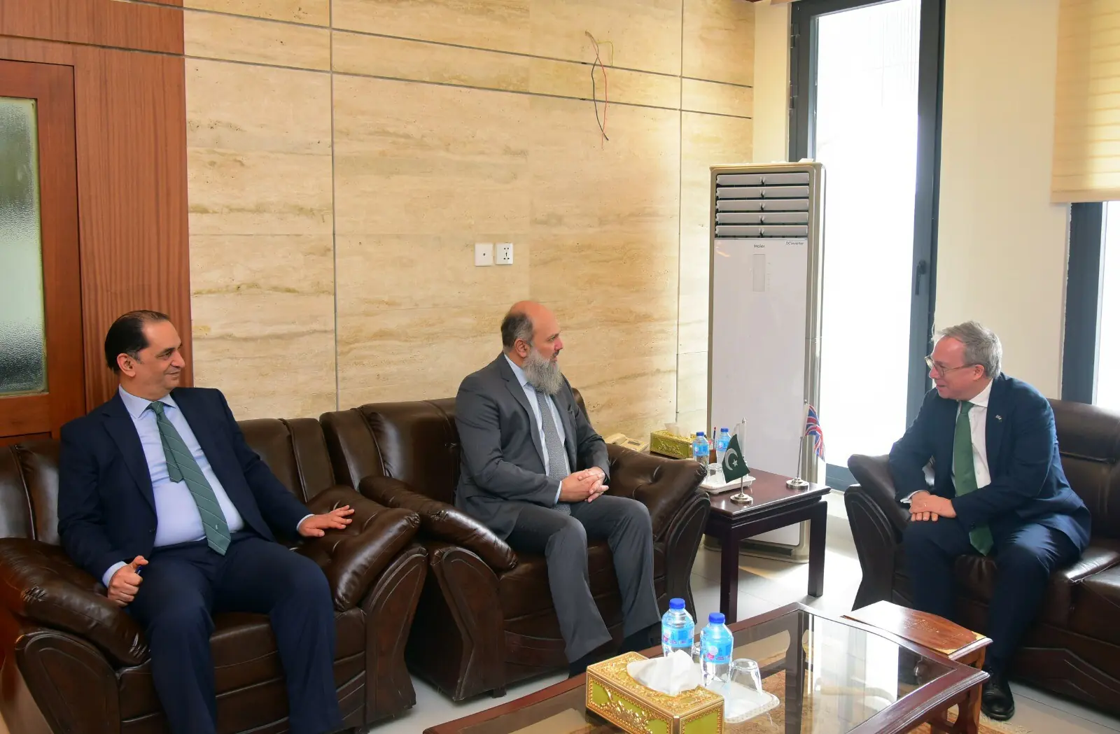 Pakistan pitches FTA to UK amid expanding trade dialogue