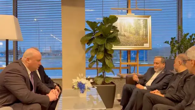 Iran's Foreign Affairs Minister Abbas Araqchi talks with officials, according to Iran's media, during his visit to Russia for talks with Russian President Vladimir Putin, in a place given as St. Petersburg, Russia, in this screenshot from a video released on April 27, 2026. - Photo: Reuters Iran's Foreign Affairs Minister Abbas Araqchi talks with officials, according to Iran's media, during his visit to Russia for talks with Russian President Vladimir Putin, in a place given as St. Petersburg, Russia, in this screenshot from a video released on April 27, 2026. - Photo: Reuters