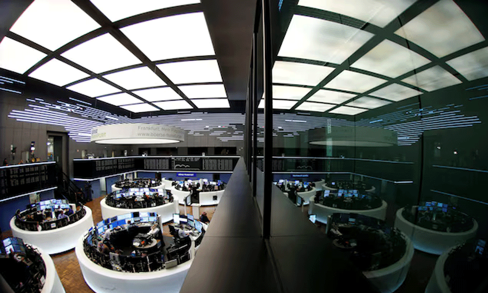 European shares dip as fresh US-Iran clashes rattle risk sentiment European shares dip as fresh US-Iran clashes rattle risk sentiment