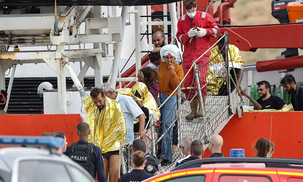 Migrants disembark from the French rescue ship Minck following their rescue at sea after their boat caught fire during an attempt to cross the English Channel from France to Britain, at the Port de Commerce in Boulogne-sur-Mer, northern France, on August 4, 2026. Photo: AFP Migrants disembark from the French rescue ship Minck following their rescue at sea after their boat caught fire during an attempt to cross the English Channel from France to Britain, at the Port de Commerce in Boulogne-sur-Mer, northern France, on August 4, 2026. Photo: AFP