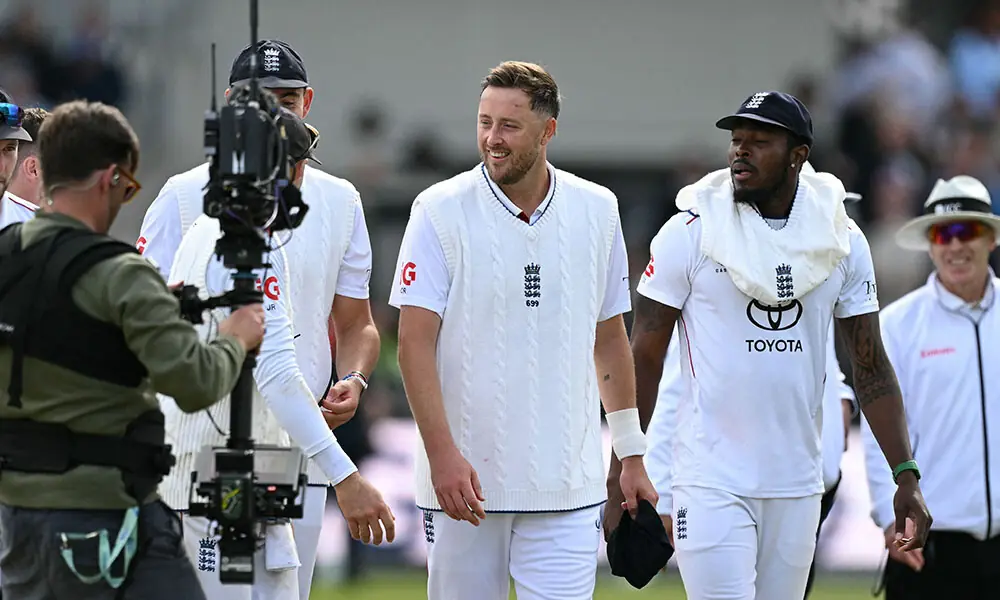 England's Ollie Robinson (C) and England's Jofra Archer (R) leave the field after England win by an Innings and 103 runs on day three of the first test match between England and Pakistan at Headingley cricket ground in Leeds, northern England on August 21, 2026. Photo: AFP England's Ollie Robinson (C) and England's Jofra Archer (R) leave the field after England win by an Innings and 103 runs on day three of the first test match between England and Pakistan at Headingley cricket ground in Leeds, northern England on August 21, 2026. Photo: AFP