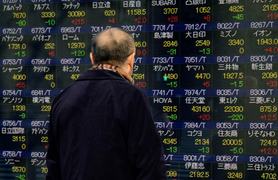 Asia stocks hit 7-mth low as China skids, funds favour Wall St