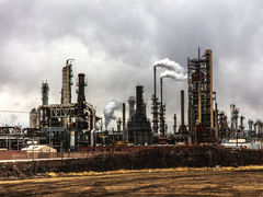 Refinery policy &ndash; negotiations must go on