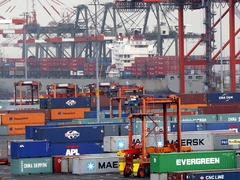 Imports reach $32.851bn mark: Jul-Nov trade deficit widens 68.6pc YoY