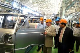 Pak Suzuki warns of plant shutdown in August if import restrictions persist