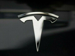 Automakers to double spending on EVs, batteries to $1.2 trillion by 2030