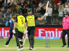 Stoinis powers Australia to seven-wicket win over Sri Lanka