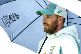 Weather may force Australia&rsquo;s Finch to alter &lsquo;bowl first&rsquo; tactics