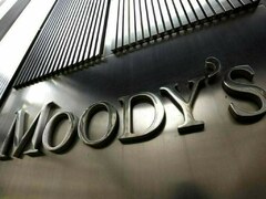 Moody's downgrades ratings of five Pakistani banks; maintains negative outlook