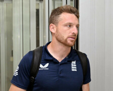 &lsquo;Dangerous&rsquo; England face Pakistan in World Cup final but rain threatens