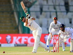 England dismiss Pakistan for 304 on opening day of third Test