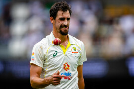 Starc takes 300th wicket, Australia in control against South Africa