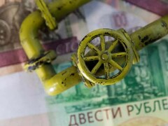 Russian oil sanctions fuel boom for old tankers