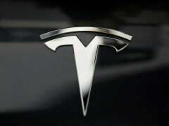 Tesla offers discount in Singapore on EVs in inventory