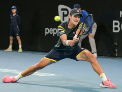 Lucky loser Kwon wins his biggest title in Adelaide