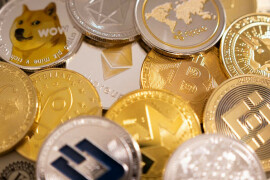 Crypto news site CoinDesk hires banker to explore potential sale