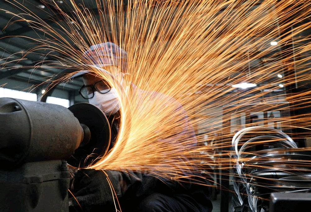 China&rsquo;s economy slows in May, firming case for more support