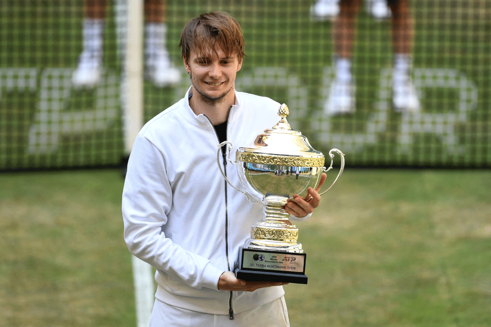 Bublik defeats Rublev to win Halle title