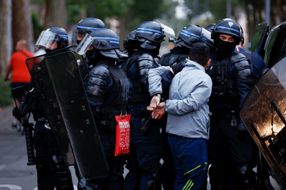 France arrests 667 people in night of &lsquo;rare violence&rsquo;: interior minister