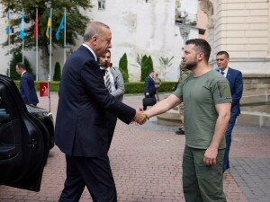 Zelenskiy, Erdogan to discuss grain deal, prisoner swaps: Turkish official