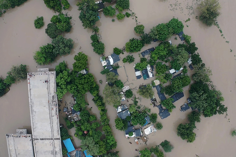 Flash floods in Indian state Assam kill eight