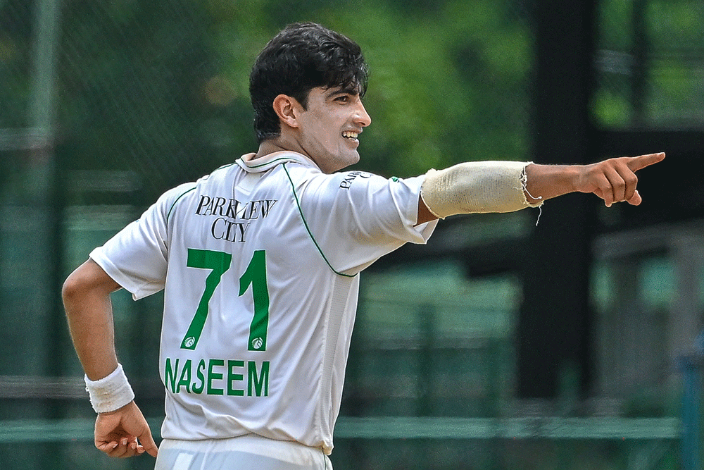 Shafique, Masood propel Pakistan after bowlers delight