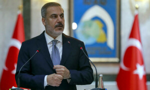 Turkiye&rsquo;s foreign minister meets Zelensky in Kyiv