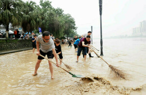 Heavy rains, floods inundate China; Hunan province sees record rain, thousands evacuated