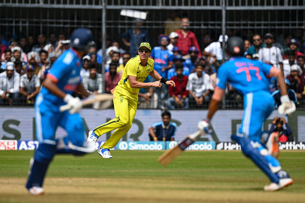 Play resumes in second ODI between India and Australia